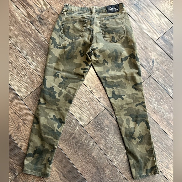 Vintage Y2K Low Rise Camo Pants with Rhinestone Details - Picture 9 of 9